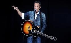 Bruce Springsteen - Letras y Acordes de las canciones más populares de los artistas del momento