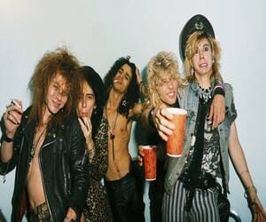 Guns N’ Roses - Letras y Acordes de las canciones más populares de los artistas del momento
